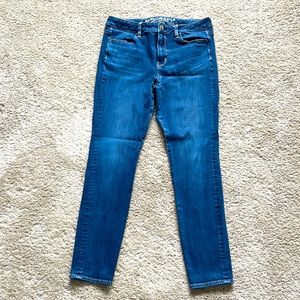American Eagle woman’s jeans